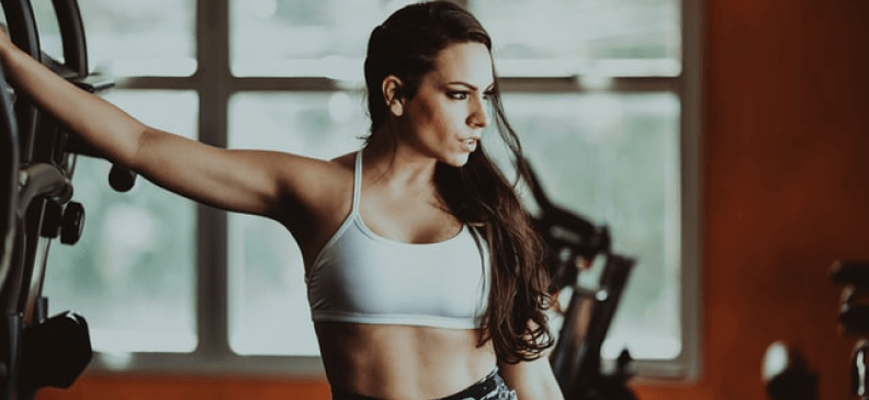 Тяга верхнего блока к груди или за голову